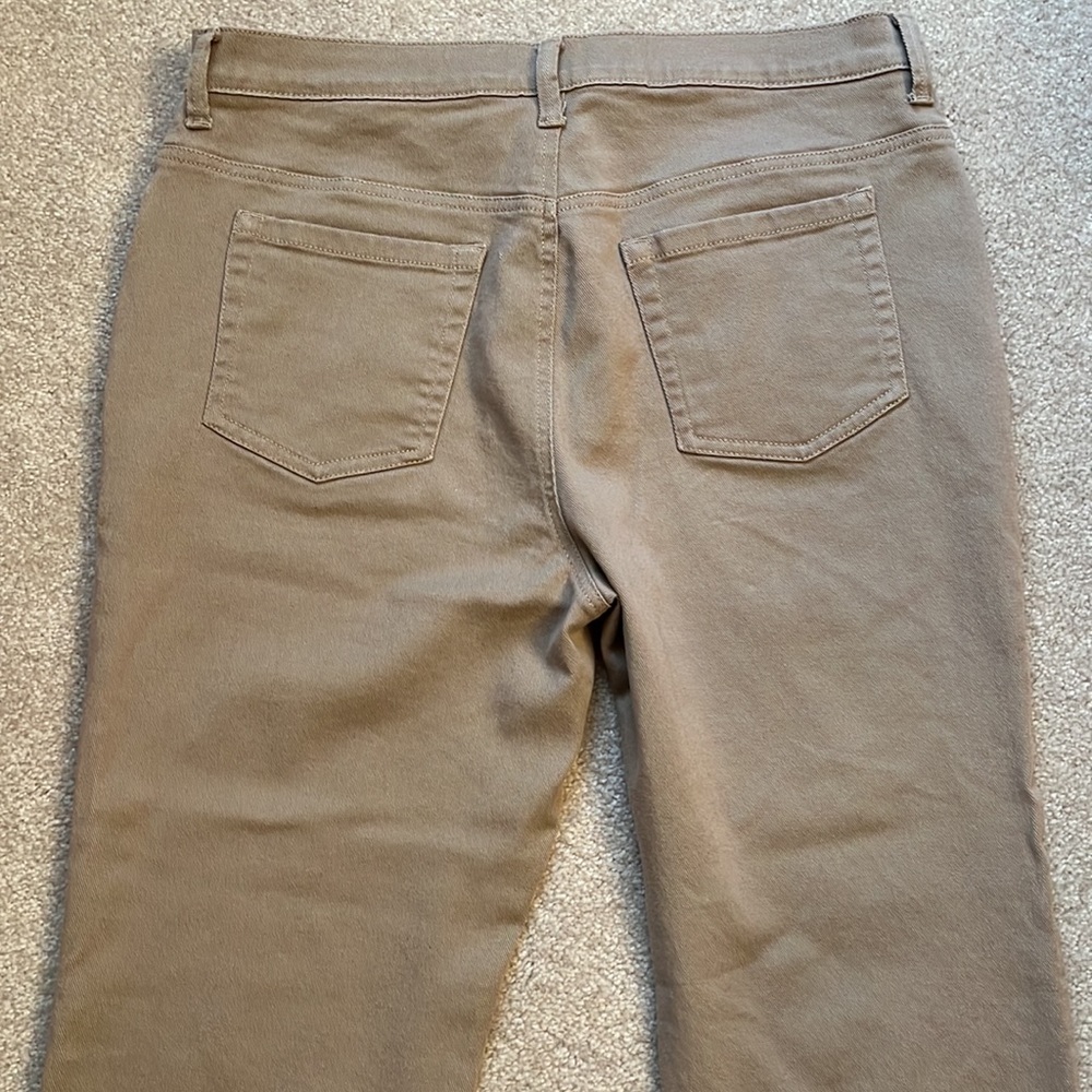 Gloria Vanderbilt Amanda Women's Straight Leg Jeans in Tan excellent condition